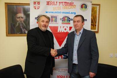 Za loptom juri 12000 dečaka